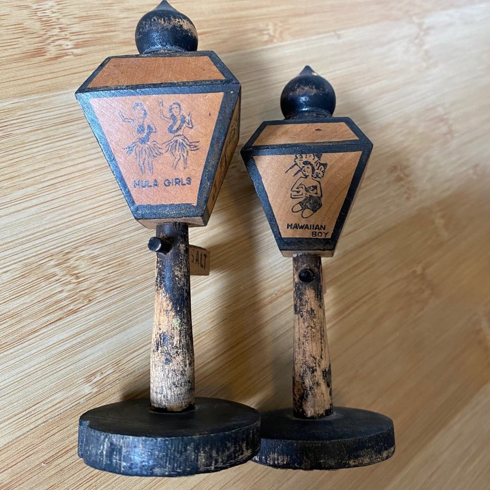 Vintage Wood Salt & Pepper Shakers - Light Posts, Maracas, & Barrels - Picture 5 of 16